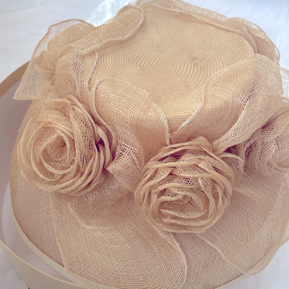 Hat - Picture 8 of 11